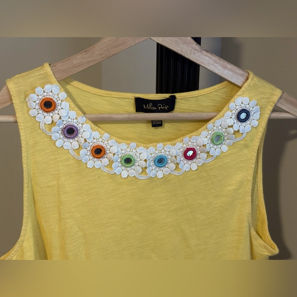 Women's Sleeveless
Yellow lime Tank Top Size M...